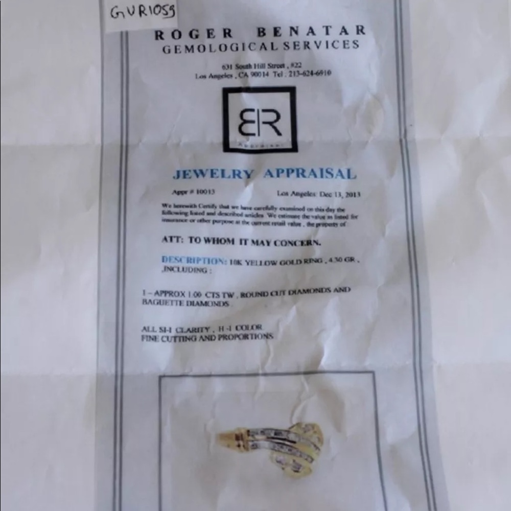 DIAMOND RING - ONE CARAT - GOLD - Picture 7 of 8